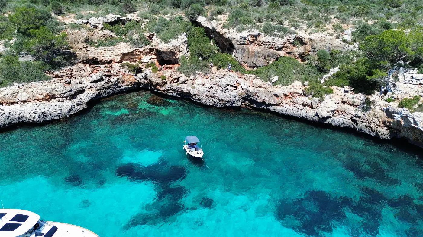 alquiler barcos sin licencia portocolom calas 1