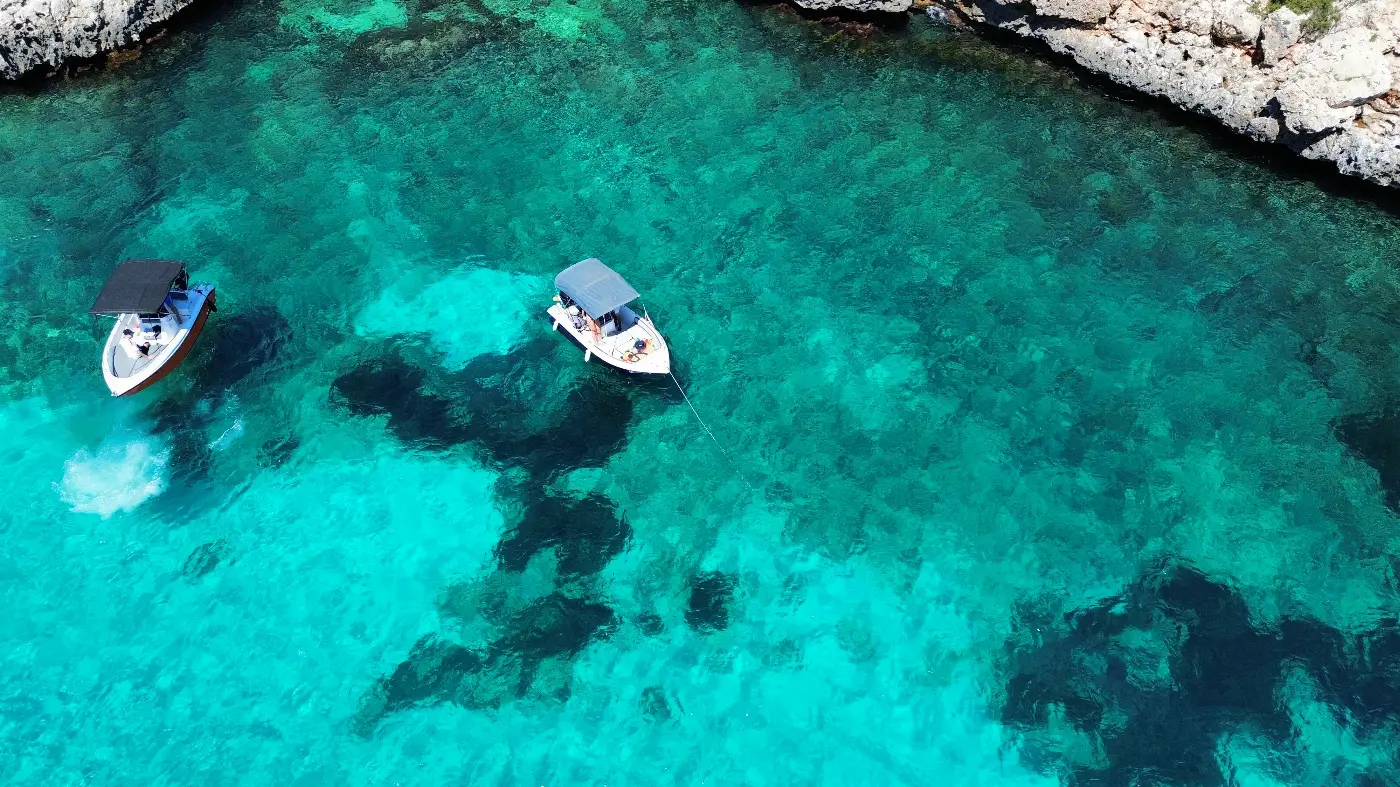 alquiler barcos sin licencia portocolom calas 2